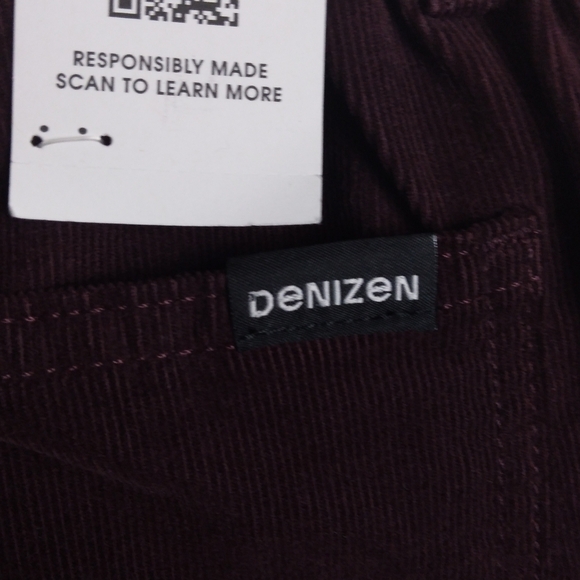 LEVI'S Denizen High-Rise Loose Taper Corduroy Pant in Burgundy - Picture 8 of 12